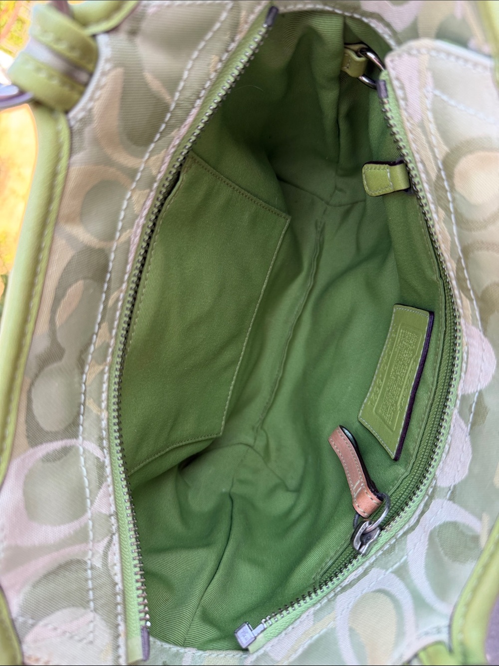 RARE 2004 Coach 5621 Soho Signature Optic Ladybug Tote Green Y2K🐞💚 - Picture 9 of 17